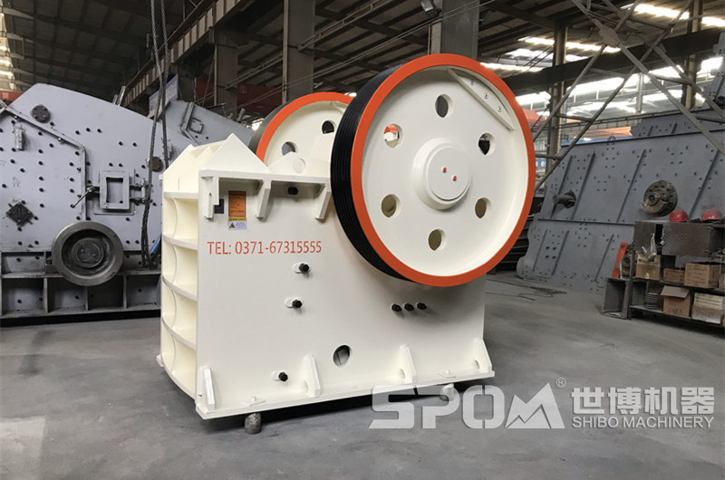中硬礦石破碎機(jī)，顎式破碎機(jī)