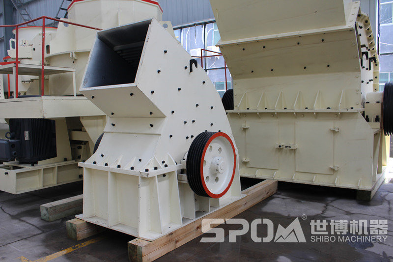 小型錘擊式粉碎機(jī)，車間成品圖